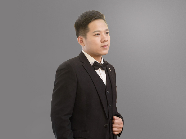 马俊? />
                            <p>全面负责公司销售业务及团队Q包装印刯?q经验积累，_N各cd装盒和精准报仗能独立开发业务，有随机应变的能力和y妙的沟通技巧，处理客户的各U疑问?/p>
                        </div>
                        <p id=